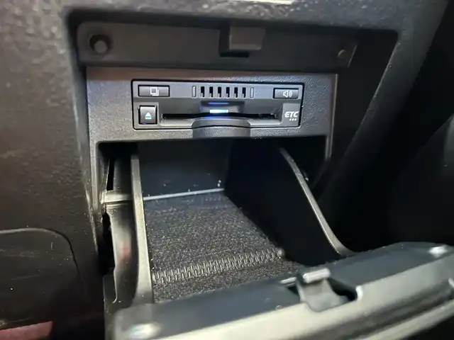 トヨタ アルファード S Cパッケージ 大阪府 2020(令2)年 6.7万km ブラック サンルーフ/純正ナビ/TV/バックカメラ/applecarplay/純正18インチAW/ブラインドスポット/クリアランスソナー/黒革/パワーシート/Dシートメモリ/エアシートヒーター/ステアリングヒーター/ETC/ドラレコ/レーダー探知機/クルコン/後部モニター/オットマン