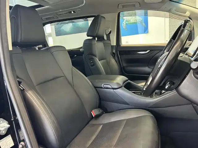 トヨタ アルファード S Cパッケージ 大阪府 2020(令2)年 6.7万km ブラック サンルーフ/純正ナビ/TV/バックカメラ/applecarplay/純正18インチAW/ブラインドスポット/クリアランスソナー/黒革/パワーシート/Dシートメモリ/エアシートヒーター/ステアリングヒーター/ETC/ドラレコ/レーダー探知機/クルコン/後部モニター/オットマン