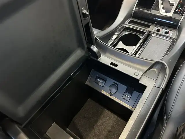 トヨタ アルファード S Cパッケージ 大阪府 2020(令2)年 6.7万km ブラック サンルーフ/純正ナビ/TV/バックカメラ/applecarplay/純正18インチAW/ブラインドスポット/クリアランスソナー/黒革/パワーシート/Dシートメモリ/エアシートヒーター/ステアリングヒーター/ETC/ドラレコ/レーダー探知機/クルコン/後部モニター/オットマン