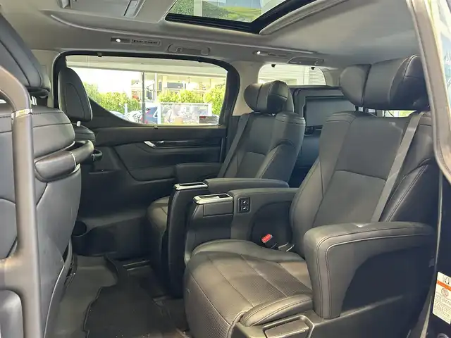 トヨタ アルファード S Cパッケージ 大阪府 2020(令2)年 6.7万km ブラック サンルーフ/純正ナビ/TV/バックカメラ/applecarplay/純正18インチAW/ブラインドスポット/クリアランスソナー/黒革/パワーシート/Dシートメモリ/エアシートヒーター/ステアリングヒーター/ETC/ドラレコ/レーダー探知機/クルコン/後部モニター/オットマン