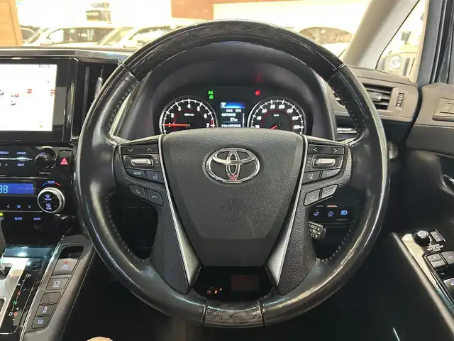 トヨタ アルファード S Cパッケージ 大阪府 2020(令2)年 6.7万km ブラック サンルーフ/純正ナビ/TV/バックカメラ/applecarplay/純正18インチAW/ブラインドスポット/クリアランスソナー/黒革/パワーシート/Dシートメモリ/エアシートヒーター/ステアリングヒーター/ETC/ドラレコ/レーダー探知機/クルコン/後部モニター/オットマン