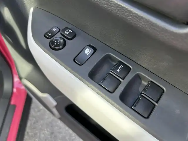 スズキ ハスラー X 鳥取県 2015(平27)年 7.6万km キャンディピンクメタリック/ホワイト2トーンルーフ 2トーンカラー/ルーフホワイト/４・W・D/純正ナビ/フルセグ/CD/DVD/BT/バックカメラ/レーダーブレーキサポート/横滑り防止装置/ETC/運転席シートヒーター/キセノンヘットライト/フォグライト/純正15インチアルミホイール/プッシュエンジンスタート/アイドリングストップ/フロアマット・ドアバイザー/スペアキー