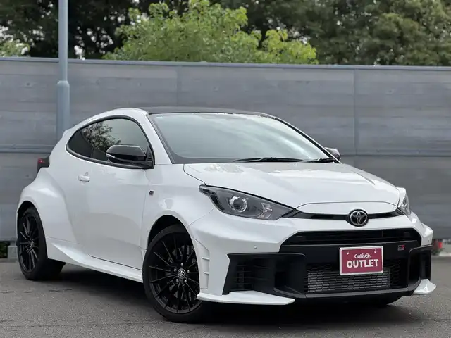 トヨタ ＧＲヤリス RC 三重県 2025(令7)年 0.1万km スーパーホワイトⅡ 法人ワンオーナー禁煙車/OP 18インチパッケージ/OP サブラジエーター/OP 左右独立温度調整オートエアコン/OP 縦引きパーキングブレーキ/OP 寒冷地仕様/GR-DAT 8AT/18インチENKKEI製/ブレーキダクト/インタークーラースプレー/コールドエアインテークダクト/カーボンルーフ/リアフォグ/パドルシフト/ビルトインETC/クリアランスソナー