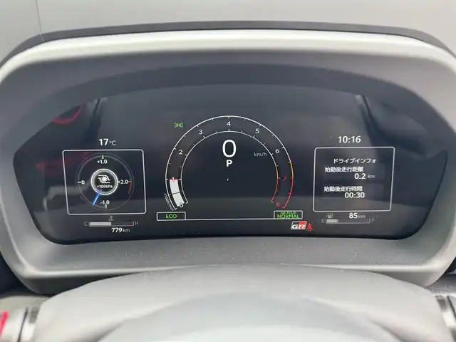 トヨタ ＧＲヤリス RC 三重県 2025(令7)年 0.1万km スーパーホワイトⅡ 法人ワンオーナー禁煙車/OP 18インチパッケージ/OP サブラジエーター/OP 左右独立温度調整オートエアコン/OP 縦引きパーキングブレーキ/OP 寒冷地仕様/GR-DAT 8AT/18インチENKKEI製/ブレーキダクト/インタークーラースプレー/コールドエアインテークダクト/カーボンルーフ/リアフォグ/パドルシフト/ビルトインETC/クリアランスソナー