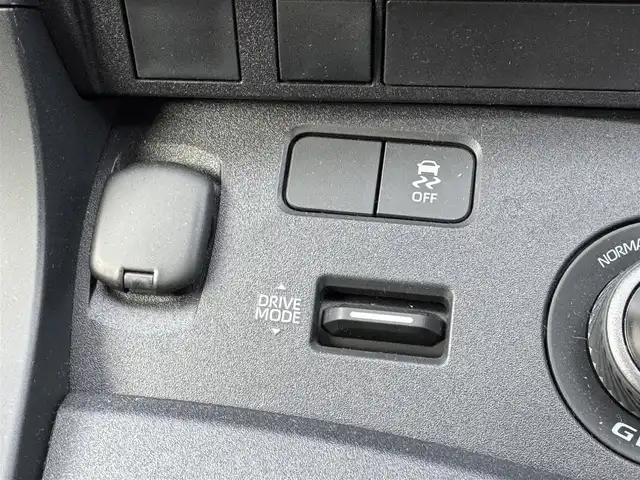 トヨタ ＧＲヤリス RC 三重県 2025(令7)年 0.1万km スーパーホワイトⅡ 法人ワンオーナー禁煙車/OP 18インチパッケージ/OP サブラジエーター/OP 左右独立温度調整オートエアコン/OP 縦引きパーキングブレーキ/OP 寒冷地仕様/GR-DAT 8AT/18インチENKKEI製/ブレーキダクト/インタークーラースプレー/コールドエアインテークダクト/カーボンルーフ/リアフォグ/パドルシフト/ビルトインETC/クリアランスソナー