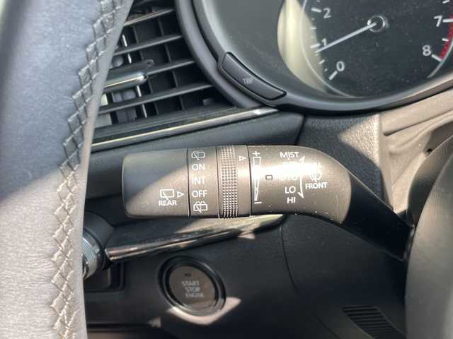 マツダ ＣＸ－３０ 20S 愛知県 2021(令3)年 1.8万km スノーフレイクホワイトパールマイカ 純正ナビ/レーダークルーズコントロール/Bluetooth/バックカメラ/コーナーセンサー/ブラインドスポットモニター/LEDヘッドライト/レーンキープアシスト/オートマチックハイビーム/ドライブレコーダー/ETC/衝突軽減システム/ステアリングスイッチ/スマートキー/プッシュスタート