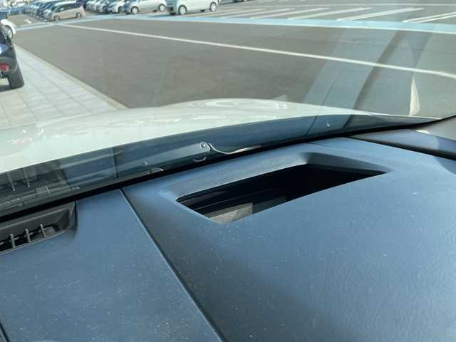 マツダ ＣＸ－３０ 20S 愛知県 2021(令3)年 1.8万km スノーフレイクホワイトパールマイカ 純正ナビ/レーダークルーズコントロール/Bluetooth/バックカメラ/コーナーセンサー/ブラインドスポットモニター/LEDヘッドライト/レーンキープアシスト/オートマチックハイビーム/ドライブレコーダー/ETC/衝突軽減システム/ステアリングスイッチ/スマートキー/プッシュスタート