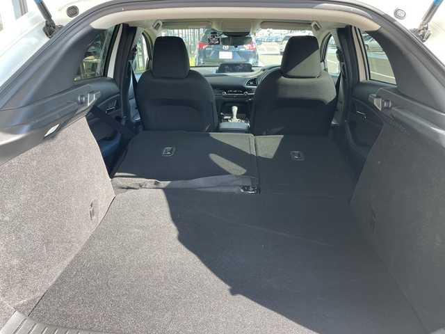 マツダ ＣＸ－３０ 20S 愛知県 2021(令3)年 1.8万km スノーフレイクホワイトパールマイカ 純正ナビ/レーダークルーズコントロール/Bluetooth/バックカメラ/コーナーセンサー/ブラインドスポットモニター/LEDヘッドライト/レーンキープアシスト/オートマチックハイビーム/ドライブレコーダー/ETC/衝突軽減システム/ステアリングスイッチ/スマートキー/プッシュスタート