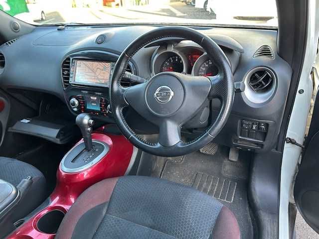 日産 ジューク 15RX 静岡県 2010(平22)年 13.3万km ホワイトパール 純正メモリナビ/ワンセグ/Bluetooth/スマートキー/プッシュスタート/純正フロアマット/オートライト