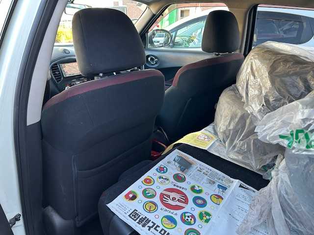 日産 ジューク 15RX 静岡県 2010(平22)年 13.3万km ホワイトパール 純正メモリナビ/ワンセグ/Bluetooth/スマートキー/プッシュスタート/純正フロアマット/オートライト