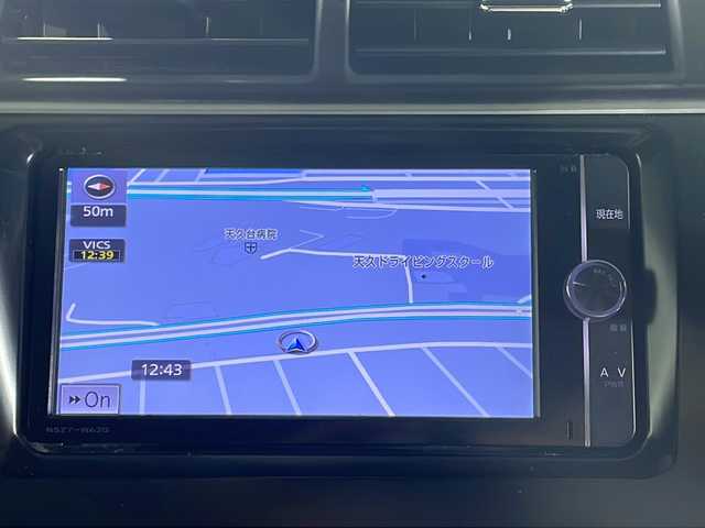 トヨタ カムリ ハイブリット レザーパッケージ 沖縄県 2013(平25)年 6.6万km シルバーM 禁煙車/純正ナビ/(BT/AM/FM/CD/DVD/ワンセグTV)/バックカメラ/ステアリングリモコン/ビルドインETC/クルーズコントロール/レザーシート/パワーシート/シートヒーター/取扱説明書/純正ドアバイザー/純正フロアマット