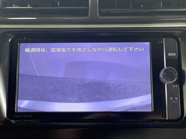 トヨタ カムリ ハイブリット レザーパッケージ 沖縄県 2013(平25)年 6.6万km シルバーM 禁煙車/純正ナビ/(BT/AM/FM/CD/DVD/ワンセグTV)/バックカメラ/ステアリングリモコン/ビルドインETC/クルーズコントロール/レザーシート/パワーシート/シートヒーター/取扱説明書/純正ドアバイザー/純正フロアマット