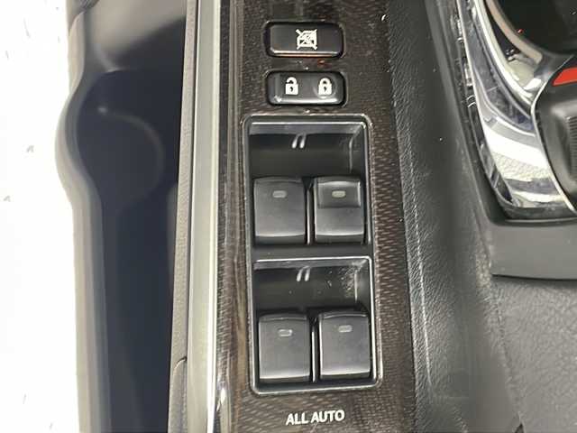 トヨタ カムリ ハイブリット レザーパッケージ 沖縄県 2013(平25)年 6.6万km シルバーM 禁煙車/純正ナビ/(BT/AM/FM/CD/DVD/ワンセグTV)/バックカメラ/ステアリングリモコン/ビルドインETC/クルーズコントロール/レザーシート/パワーシート/シートヒーター/取扱説明書/純正ドアバイザー/純正フロアマット