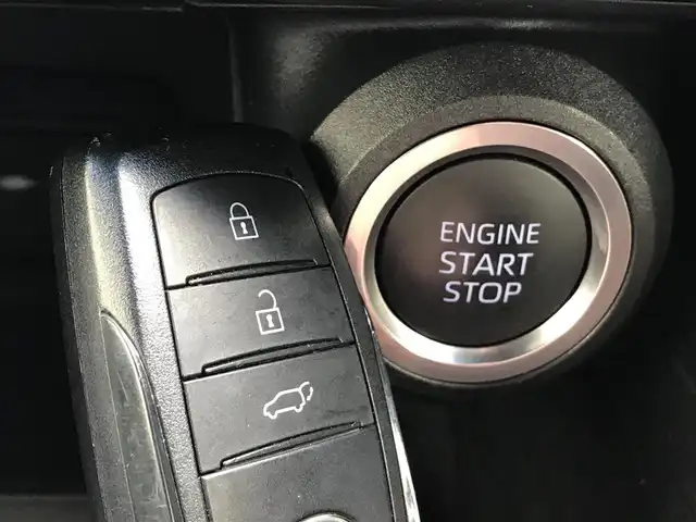 トヨタ ハリアー Z 富山県 2020(令2)年 6.4万km センシュアルレッドマイカ 4WD/JBLサウンド/純正ディスプレイオーディオ/ナビキット/Bluetooth/バックカメラ/デジタルインナーミラー/プリクラッシュセーフティ/レーンキープアシスト/クリアランスソナー/ブラインドスポットモニター/レーダークルーズコントロール/パワーシート/プッシュスタート/スマートキー/ステアリングスイッチ/電動リアゲート/ETC2.0