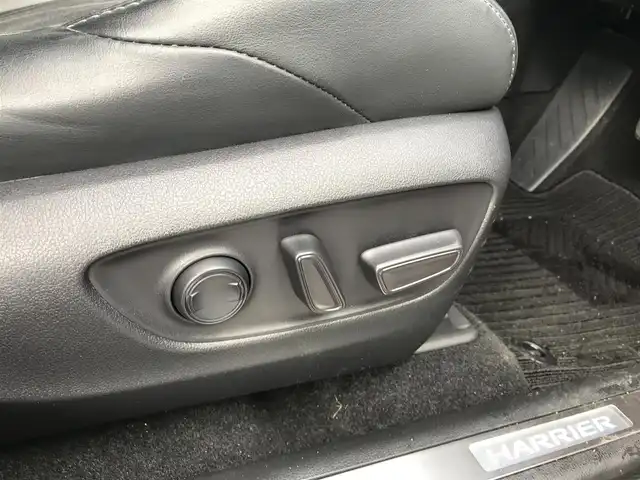 トヨタ ハリアー Z 富山県 2020(令2)年 6.4万km センシュアルレッドマイカ 4WD/JBLサウンド/純正ディスプレイオーディオ/ナビキット/Bluetooth/バックカメラ/デジタルインナーミラー/プリクラッシュセーフティ/レーンキープアシスト/クリアランスソナー/ブラインドスポットモニター/レーダークルーズコントロール/パワーシート/プッシュスタート/スマートキー/ステアリングスイッチ/電動リアゲート/ETC2.0