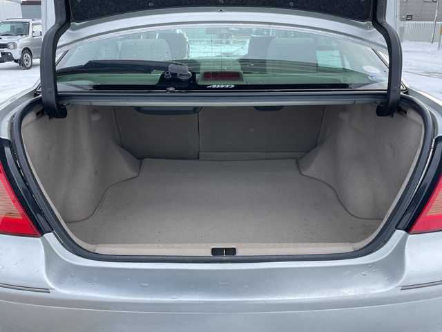 トヨタ プレミオ X Lパッケージ LTD 道央・札幌 2003(平15)年 7.4万km シルバーM ４WD/純正メモリーナビ/AM/FM/CD/ワンセグ/バックカメラ/革巻きウッドコンビステアリング/リモコンキー/キセノンヘッドライト/オートライト/フォグランプ/ヘッドライトレベライザー/電動格納ミラー/純正フロアマット/ドアバイザー/社外エンジンスターター