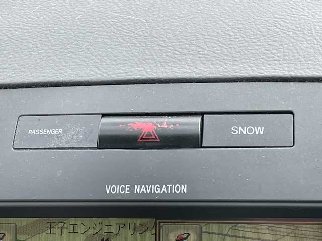 トヨタ プレミオ X Lパッケージ LTD 道央・札幌 2003(平15)年 7.4万km シルバーM ４WD/純正メモリーナビ/AM/FM/CD/ワンセグ/バックカメラ/革巻きウッドコンビステアリング/リモコンキー/キセノンヘッドライト/オートライト/フォグランプ/ヘッドライトレベライザー/電動格納ミラー/純正フロアマット/ドアバイザー/社外エンジンスターター