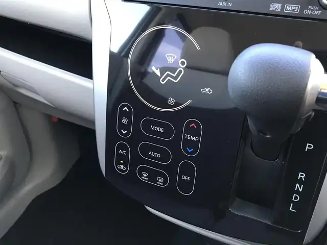 三菱 ｅＫワゴン M 鳥取県 2016(平28)年 4.1万km クールシルバーメタリック ４・W・D/社外ナビ/フルセグ/DVD/CD/BT/運転席シートヒーター/社外14インチアルミホイール/アイドリングストップ/オートエアコン/リモコンキー/スペアキー/フロアマット・ドアバイザー/保証書・取扱説明書/スタットレスセット積込（タイヤ溝7部山）