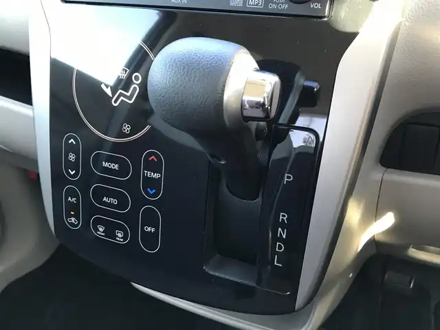 三菱 ｅＫワゴン M 鳥取県 2016(平28)年 4.1万km クールシルバーメタリック ４・W・D/社外ナビ/フルセグ/DVD/CD/BT/運転席シートヒーター/社外14インチアルミホイール/アイドリングストップ/オートエアコン/リモコンキー/スペアキー/フロアマット・ドアバイザー/保証書・取扱説明書/スタットレスセット積込（タイヤ溝7部山）