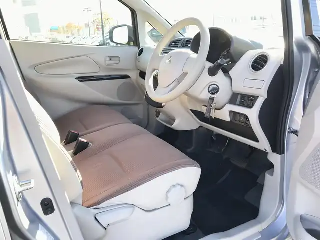 三菱 ｅＫワゴン M 鳥取県 2016(平28)年 4.1万km クールシルバーメタリック ４・W・D/社外ナビ/フルセグ/DVD/CD/BT/運転席シートヒーター/社外14インチアルミホイール/アイドリングストップ/オートエアコン/リモコンキー/スペアキー/フロアマット・ドアバイザー/保証書・取扱説明書/スタットレスセット積込（タイヤ溝7部山）