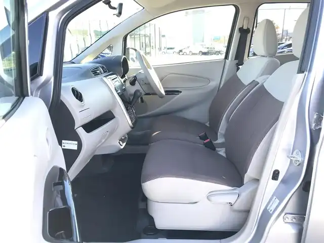 三菱 ｅＫワゴン M 鳥取県 2016(平28)年 4.1万km クールシルバーメタリック ４・W・D/社外ナビ/フルセグ/DVD/CD/BT/運転席シートヒーター/社外14インチアルミホイール/アイドリングストップ/オートエアコン/リモコンキー/スペアキー/フロアマット・ドアバイザー/保証書・取扱説明書/スタットレスセット積込（タイヤ溝7部山）