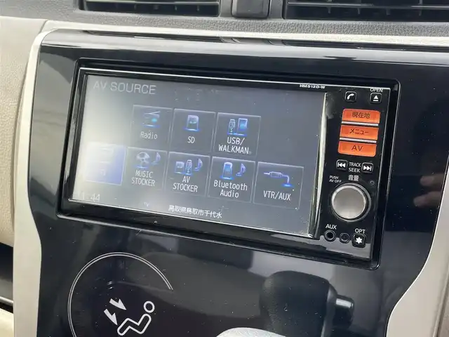 三菱 ｅＫワゴン M 鳥取県 2016(平28)年 4.1万km クールシルバーメタリック ４・W・D/社外ナビ/フルセグ/DVD/CD/BT/運転席シートヒーター/社外14インチアルミホイール/アイドリングストップ/オートエアコン/リモコンキー/スペアキー/フロアマット・ドアバイザー/保証書・取扱説明書/スタットレスセット積込（タイヤ溝7部山）