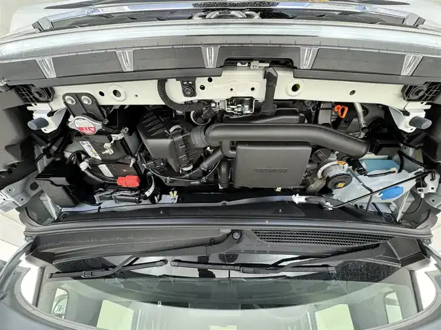 ホンダ Ｎ ＢＯＸ 滋賀県 2024(令6)年 0.2万km パール 純正９インチディスプレイオーディオ/　・USB・HDMI/バックカメラ/電子パーキングブレーキ/オートブレーキホールド/プッシュスタート/両側パワースライドドア/ETC/LEDヘッドライト/アームレスト/スマートキー/純正１４インチアルミホイール