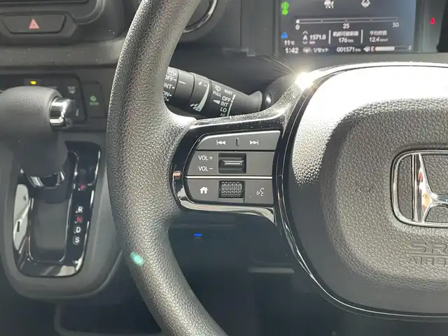 ホンダ Ｎ ＢＯＸ 滋賀県 2024(令6)年 0.2万km パール 純正９インチディスプレイオーディオ/　・USB・HDMI/バックカメラ/電子パーキングブレーキ/オートブレーキホールド/プッシュスタート/両側パワースライドドア/ETC/LEDヘッドライト/アームレスト/スマートキー/純正１４インチアルミホイール