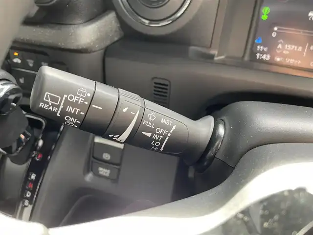 ホンダ Ｎ ＢＯＸ 滋賀県 2024(令6)年 0.2万km パール 純正９インチディスプレイオーディオ/　・USB・HDMI/バックカメラ/電子パーキングブレーキ/オートブレーキホールド/プッシュスタート/両側パワースライドドア/ETC/LEDヘッドライト/アームレスト/スマートキー/純正１４インチアルミホイール