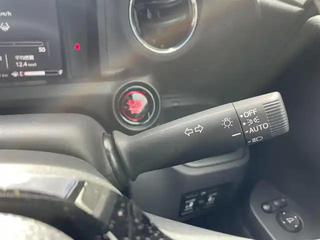 ホンダ Ｎ ＢＯＸ 滋賀県 2024(令6)年 0.2万km パール 純正９インチディスプレイオーディオ/　・USB・HDMI/バックカメラ/電子パーキングブレーキ/オートブレーキホールド/プッシュスタート/両側パワースライドドア/ETC/LEDヘッドライト/アームレスト/スマートキー/純正１４インチアルミホイール