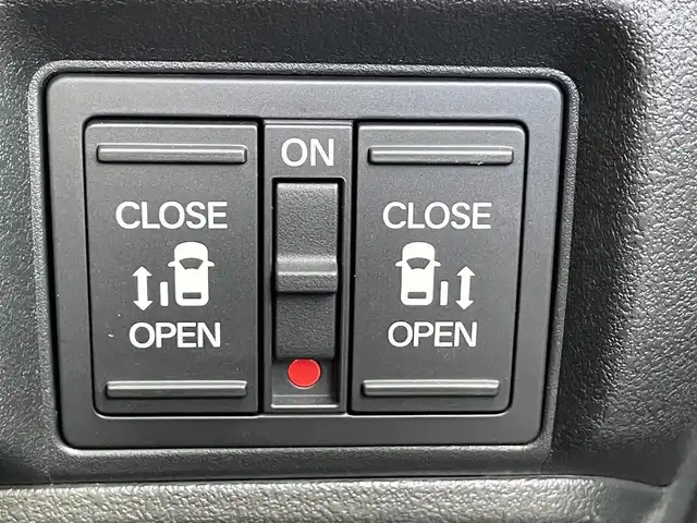 ホンダ Ｎ ＢＯＸ 滋賀県 2024(令6)年 0.2万km パール 純正９インチディスプレイオーディオ/　・USB・HDMI/バックカメラ/電子パーキングブレーキ/オートブレーキホールド/プッシュスタート/両側パワースライドドア/ETC/LEDヘッドライト/アームレスト/スマートキー/純正１４インチアルミホイール