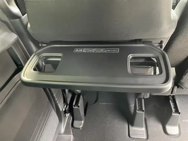 ホンダ Ｎ ＢＯＸ 滋賀県 2024(令6)年 0.2万km パール 純正９インチディスプレイオーディオ/　・USB・HDMI/バックカメラ/電子パーキングブレーキ/オートブレーキホールド/プッシュスタート/両側パワースライドドア/ETC/LEDヘッドライト/アームレスト/スマートキー/純正１４インチアルミホイール