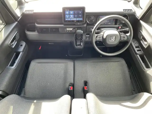 ホンダ Ｎ ＢＯＸ 滋賀県 2024(令6)年 0.2万km パール 純正９インチディスプレイオーディオ/　・USB・HDMI/バックカメラ/電子パーキングブレーキ/オートブレーキホールド/プッシュスタート/両側パワースライドドア/ETC/LEDヘッドライト/アームレスト/スマートキー/純正１４インチアルミホイール