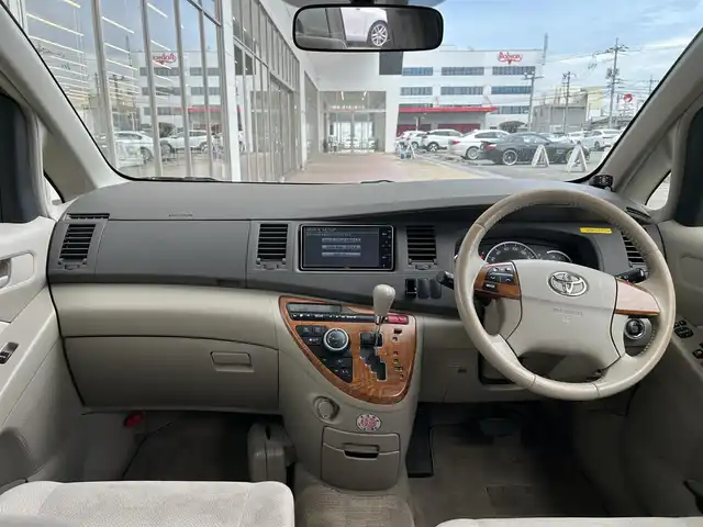 トヨタ アイシス L Gエディション 岡山県 2009(平21)年 10.4万km パール 衝突安全ボディー/ＵＶカットガラス/プライバシーガラス/ＥＴＣ