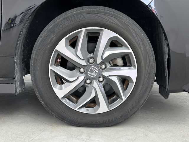 ホンダ ステップワゴン スパーダ アドバンスパッケージ β 群馬県 2016(平28)年 8万km プレミアムスパークルブラックパール 純正ナビ　純正１１型後席モニター　バックカメラ　ＥＴＣ　衝突被害軽減ブレーキ　アダプティブクルーズコントロール　両側電動スライドドア　前後ドラレコ　ＬＥＤライト オートライト　わくわくゲート 禁煙車