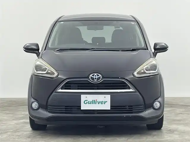 トヨタ シエンタ G 群馬県 2016(平28)年 5.9万km ブラックマイカ 社外７インチナビ　バックカメラ　両側パワースライドドア　ＨＩＤライト　オートライト　ステアリングリモコン　ドライブレコーダー　横滑り防止装置　純正フロアマット　ＥＴＣ　スマートキー　スペアキー　禁煙車
