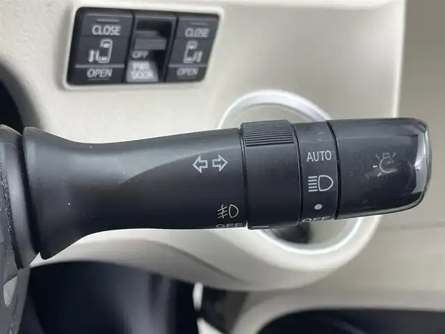 トヨタ シエンタ G 群馬県 2016(平28)年 5.9万km ブラックマイカ 社外７インチナビ　バックカメラ　両側パワースライドドア　ＨＩＤライト　オートライト　ステアリングリモコン　ドライブレコーダー　横滑り防止装置　純正フロアマット　ＥＴＣ　スマートキー　スペアキー　禁煙車