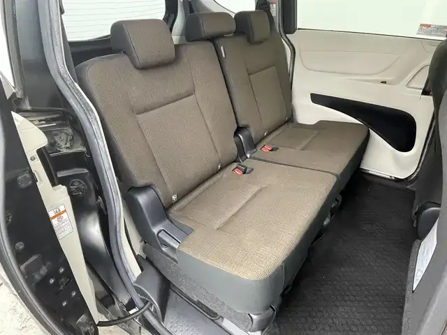 トヨタ シエンタ G 群馬県 2016(平28)年 5.9万km ブラックマイカ 社外７インチナビ　バックカメラ　両側パワースライドドア　ＨＩＤライト　オートライト　ステアリングリモコン　ドライブレコーダー　横滑り防止装置　純正フロアマット　ＥＴＣ　スマートキー　スペアキー　禁煙車