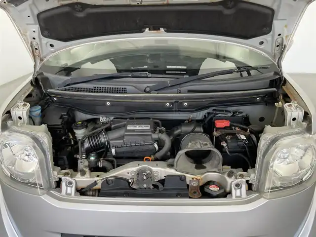 ホンダ Ｎ ＢＯＸ G ターボ Lパッケージ 大分県 2014(平26)年 9.6万km カトラリーシルバーM 純正メモリーナビ/（Bluetooth/CD/フルセグ/DVD）/衝突軽減ブレーキ/バックカメラ/ETC/両側パワースライドドア/ステアリングスイッチ/パドルシフト/クルーズコントロール/オートライト/プッシュスタート・スマートキー/フロアマット