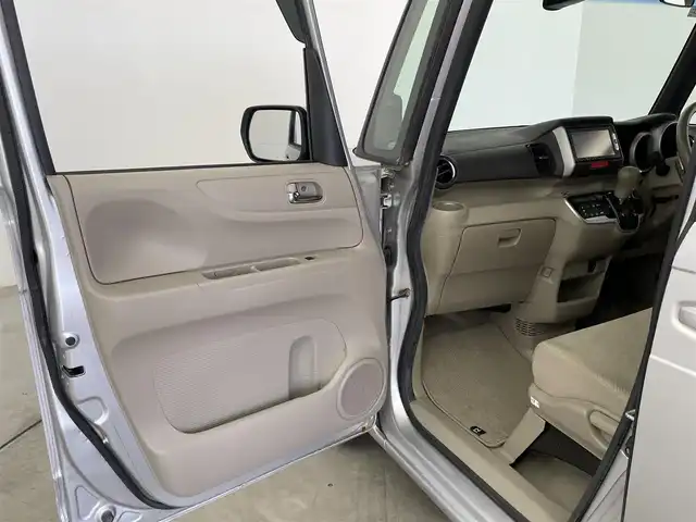 ホンダ Ｎ ＢＯＸ G ターボ Lパッケージ 大分県 2014(平26)年 9.6万km カトラリーシルバーM 純正メモリーナビ/（Bluetooth/CD/フルセグ/DVD）/衝突軽減ブレーキ/バックカメラ/ETC/両側パワースライドドア/ステアリングスイッチ/パドルシフト/クルーズコントロール/オートライト/プッシュスタート・スマートキー/フロアマット