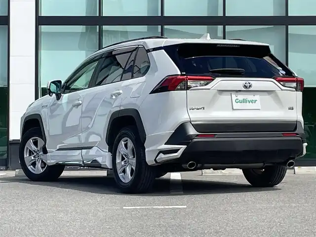 トヨタ ＲＡＶ４ ハイブリッドX 和歌山県 2019(令1)年 6.1万km ホワイトパールクリスタルシャイン 純正7インチナビ（ＮＳＺＴ－Ｗ６８Ｔ）/バックカメラ/フルセグＴＶ/BT/CD/衝突軽減ブレーキ/レーダークルコン/ブラインドスポットモニター/オートライト/前後コーナーセンサー/モデリスタエアロ/前後ドラレコ/ビルトインETC2.0 /オートホールド/LEDヘッドライト/フォグランプ