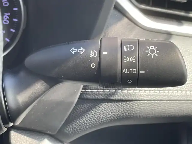 トヨタ ＲＡＶ４ ハイブリッドX 和歌山県 2019(令1)年 6.1万km ホワイトパールクリスタルシャイン 純正7インチナビ（ＮＳＺＴ－Ｗ６８Ｔ）/バックカメラ/フルセグＴＶ/BT/CD/衝突軽減ブレーキ/レーダークルコン/ブラインドスポットモニター/オートライト/前後コーナーセンサー/モデリスタエアロ/前後ドラレコ/ビルトインETC2.0 /オートホールド/LEDヘッドライト/フォグランプ