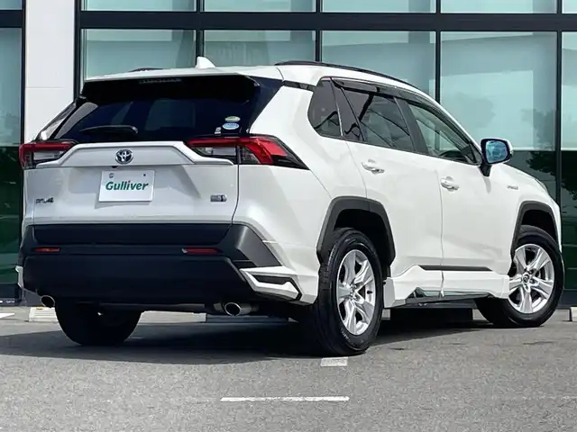 トヨタ ＲＡＶ４ ハイブリッドX 和歌山県 2019(令1)年 6.1万km ホワイトパールクリスタルシャイン 純正7インチナビ（ＮＳＺＴ－Ｗ６８Ｔ）/バックカメラ/フルセグＴＶ/BT/CD/衝突軽減ブレーキ/レーダークルコン/ブラインドスポットモニター/オートライト/前後コーナーセンサー/モデリスタエアロ/前後ドラレコ/ビルトインETC2.0 /オートホールド/LEDヘッドライト/フォグランプ