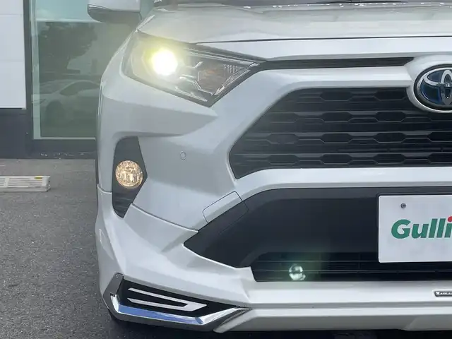 トヨタ ＲＡＶ４ ハイブリッドX 和歌山県 2019(令1)年 6.1万km ホワイトパールクリスタルシャイン 純正7インチナビ（ＮＳＺＴ－Ｗ６８Ｔ）/バックカメラ/フルセグＴＶ/BT/CD/衝突軽減ブレーキ/レーダークルコン/ブラインドスポットモニター/オートライト/前後コーナーセンサー/モデリスタエアロ/前後ドラレコ/ビルトインETC2.0 /オートホールド/LEDヘッドライト/フォグランプ