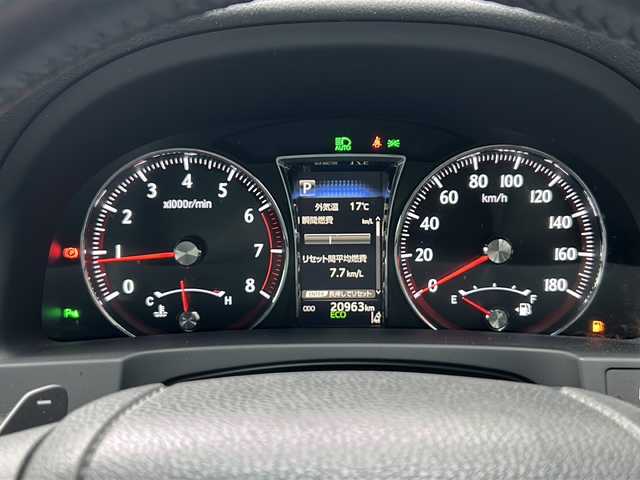 トヨタ クラウン アスリート S-T 広島県 2018(平30)年 2.1万km ホワイトパールクリスタルシャイン 禁煙車/ワンオーナー/セーフティセンスP/・プリクラッシュセーフティ/・オートマチックハイビーム/純正SDナビ/(DVD・BD/フルセグTV/Bluetooth/USB/MSV)/バックカメラ/ビルトインETC/レーダークルーズコントロール/前方ドライブレコーダー/前席パワーシート/純正17インチアルミホイール/スマートキー/プッシュスタート/スマートキー×２/LEDヘッドライト/フォグランプ/革巻きステアリング/パドルシフト/ステアリングスイッチ/W+サイド+カーテンエアバック/新車時保証書/取扱説明書