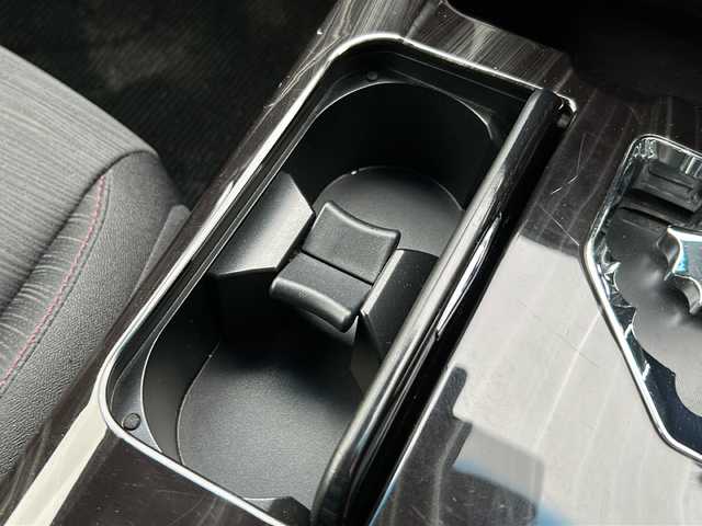 トヨタ クラウン アスリート S-T 広島県 2018(平30)年 2.1万km ホワイトパールクリスタルシャイン 禁煙車/ワンオーナー/セーフティセンスP/・プリクラッシュセーフティ/・オートマチックハイビーム/純正SDナビ/(DVD・BD/フルセグTV/Bluetooth/USB/MSV)/バックカメラ/ビルトインETC/レーダークルーズコントロール/前方ドライブレコーダー/前席パワーシート/純正17インチアルミホイール/スマートキー/プッシュスタート/スマートキー×２/LEDヘッドライト/フォグランプ/革巻きステアリング/パドルシフト/ステアリングスイッチ/W+サイド+カーテンエアバック/新車時保証書/取扱説明書