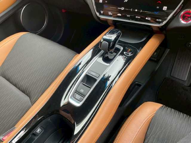 ホンダ ヴェゼル ハイブリッド Z ホンダセンシング 岩手県 2018(平30)年 5.9万km オーロラアメジストメタリック AIS検査済み/【2510036918】/4WD/ホンダセンシング/純正ギャザズSDナビ/フルセグTV/Bluetooth接続/DVD/バックカメラ/レーダークルコン/ハーフレザーシート/前席シートヒーター/ETC/USB入力端子/トラクションコントロール/レーンキープアシスト/パドルシフト/スマートキー