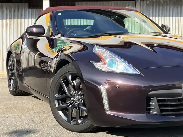 日産 フェアレディ Ｚ ロードスター バージョンST 三重県 2014(平26)年 11.3万km プレミアムディープマルーン ♪ワンオーナー/♪BOSEサウンド/インテリキー×2/プッシュスタート/純正HDDナビ/・DTV・CD録音/・DVD再生/・Bluetoothオーディオ/・バックカメラ/コーナーセンサー/ドライブレコーダー/ハーフレザーシート/D/N席パワーシート/D/N席エアシート/D/N席シートヒーター/純正18インチAW/HIDヘッドライト/リアフォグライト /オートライト/電格ミラー/革巻ステアリング/ステアリングスイッチ/パドルシフト/ビルトインETC/フロアマット