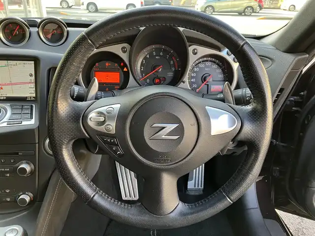 日産 フェアレディ Ｚ ロードスター バージョンST 三重県 2014(平26)年 11.3万km プレミアムディープマルーン ♪ワンオーナー/♪BOSEサウンド/インテリキー×2/プッシュスタート/純正HDDナビ/・DTV・CD録音/・DVD再生/・Bluetoothオーディオ/・バックカメラ/コーナーセンサー/ドライブレコーダー/ハーフレザーシート/D/N席パワーシート/D/N席エアシート/D/N席シートヒーター/純正18インチAW/HIDヘッドライト/リアフォグライト /オートライト/電格ミラー/革巻ステアリング/ステアリングスイッチ/パドルシフト/ビルトインETC/フロアマット