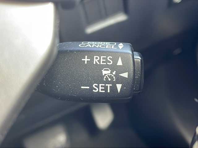 レクサス ＮＸ 300h Iパッケージ 三重県 2016(平28)年 5.4万km ソニッククォーツ メーカーオプション/・クリアランスソナー/バックソナー/・プリクラッシュセーフティシステム/・レーダークルーズコントロール/・レーンディパーチャーアラート/・オートマチックハイビーム/・カラーヘッドアップディスプレイ/・パワーバックドア/・225/60R18インチ純正AW/・ムーンルーフ/純正SDナビ/フルセグTV/【CD/DVD/BD/SD/Bluetooth/USB/AUX】/サイド/バックカメラ/ビルトインETC/パドルシフト/L tex(合皮)シート/D/N席パワーシート/D/N席シートヒーター/ステアリングヒーター/オートライト/角型三眼LEDヘッドランプ/LEDデイライト/LEDフロントフォグランプ/プッシュスタート/スマートキー/スペアキー/カードキー/純正フロアマット